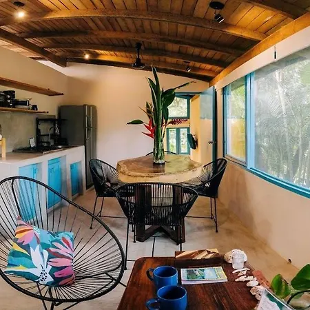 Casa Cocos Bungalow En Playa La Ropa Zihua Con Ac